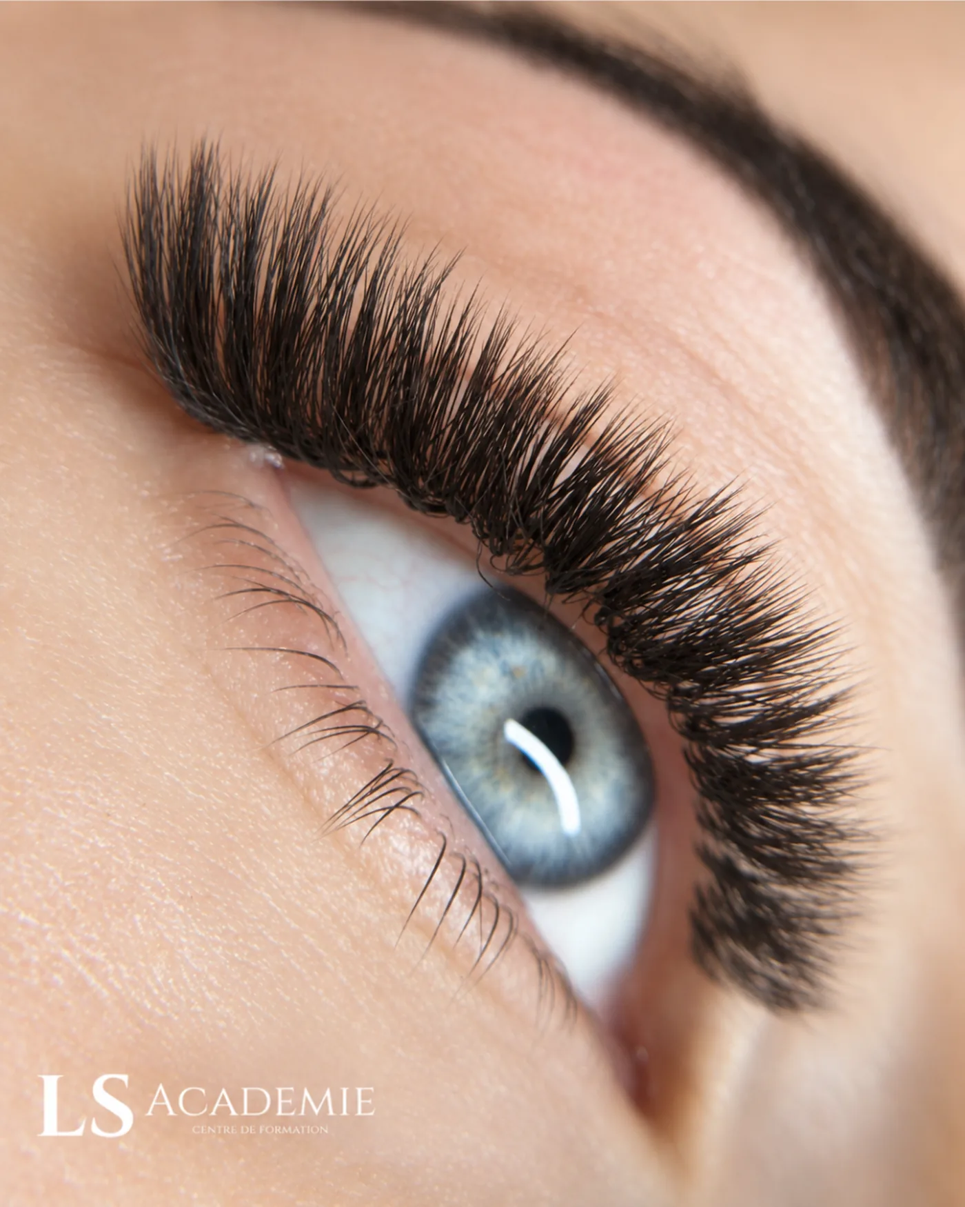 Formation extensions de cils et rehaussement RS7238 à Nice